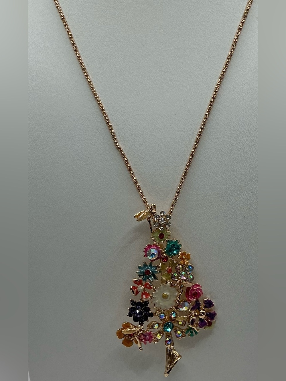 FLORAL CHRISTMAS TREE WITH RHINESTONES AND FAIRIES BROOCH PENDANT NECKLACE NWOT